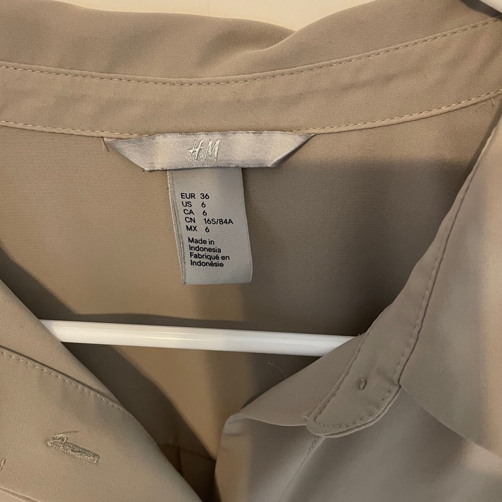 H&M button down - Picture 2 of 2